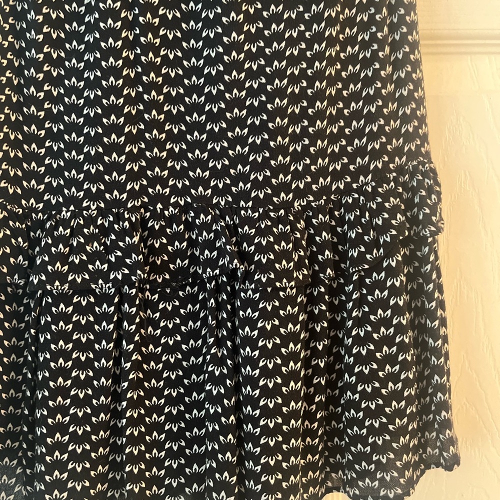 H&M Black and White Sleeveless Blouse - Picture 4 of 5